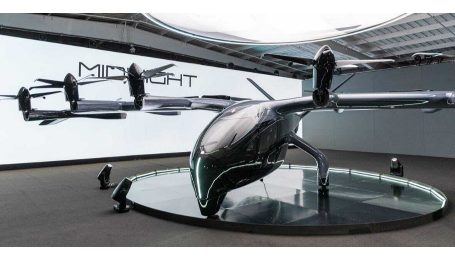 空飛ぶクルマ“Midnight” 実機サイズ・モデル機体展示について