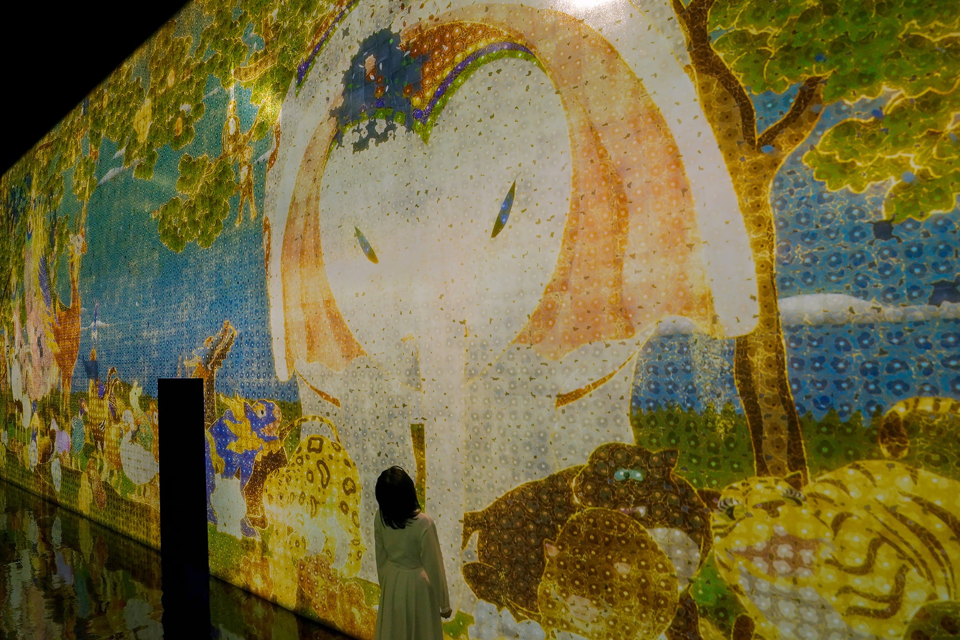 チームラボ バイオヴォルテックス 京都「Nirvana: Fleeting Flower Shimmering Light」