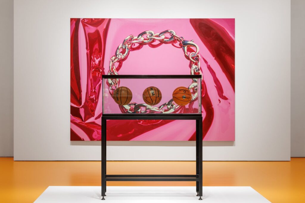 ジェフ·クーンズ展の会場風景